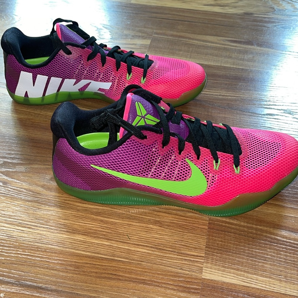 Men’s size 12 Nike Kobe 11 Mambacurial. Worn but in perfect condition